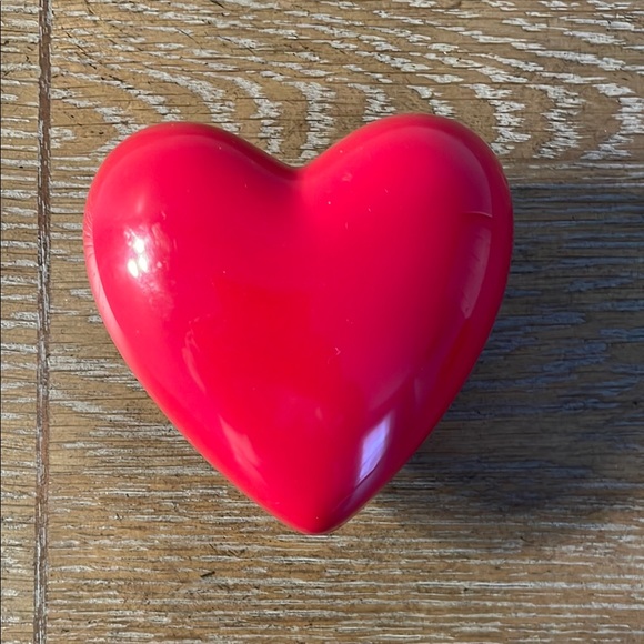 Set of 2 M&M Red Heart-Shaped Plastic Containers - Picture 3 of 4